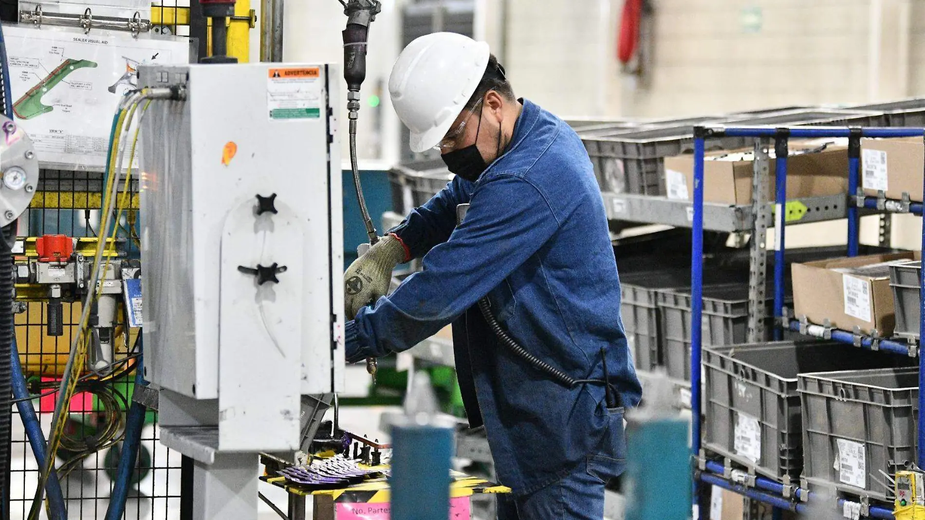 trabajdores en la industria (1)